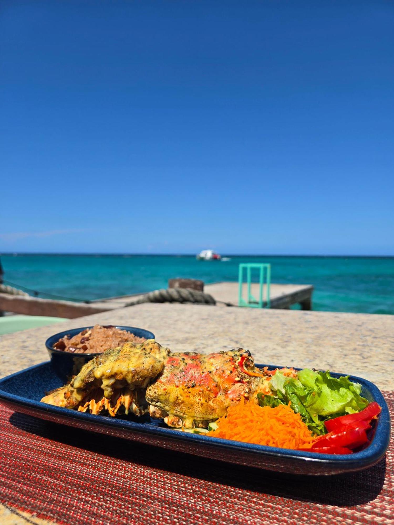 Ocean Palms Hotel Ocho Rios Kültér fotó